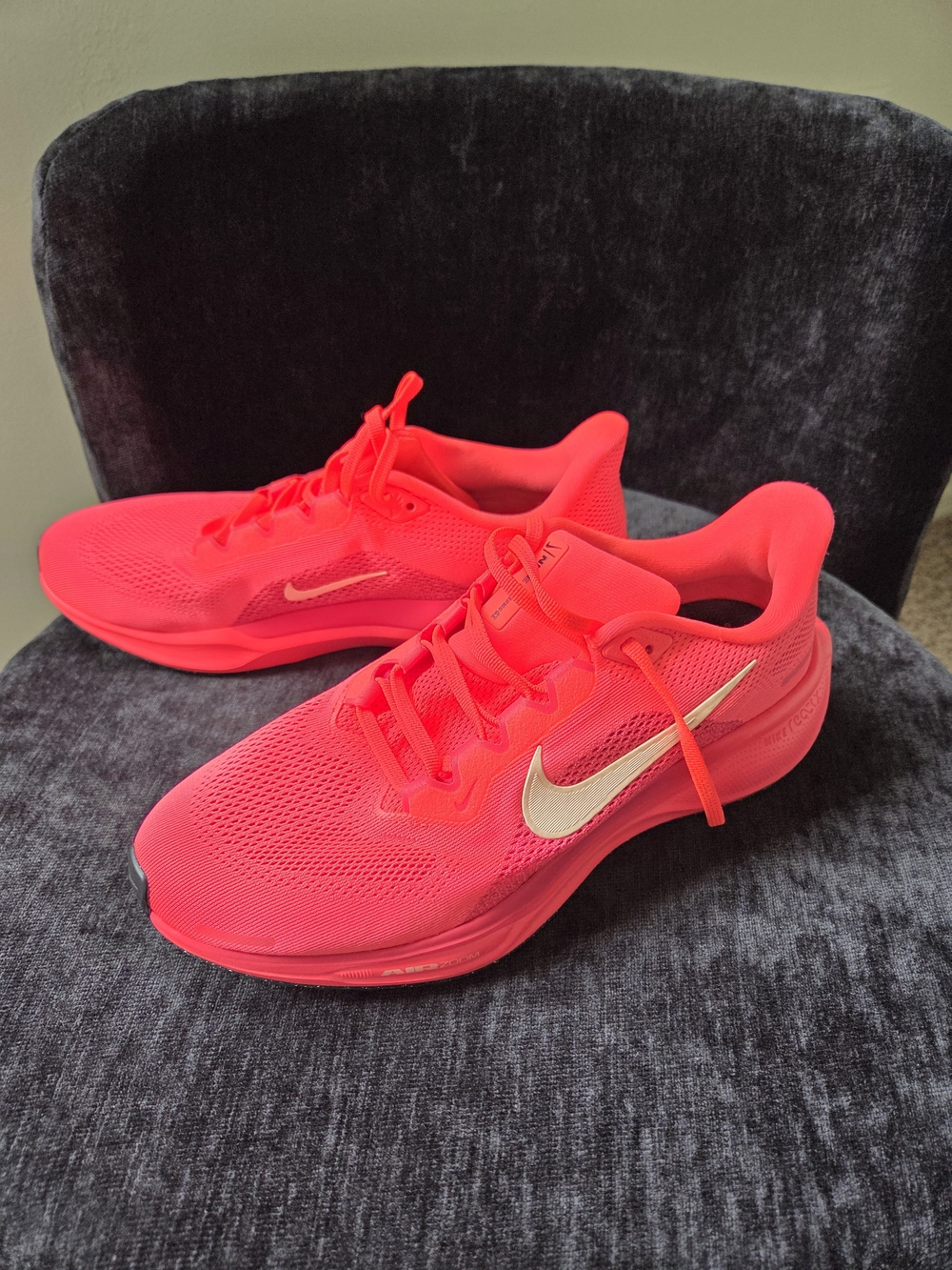 Nike Women Air Zoom Pegasus 41 running sneaker - Sz 10 (worn once)